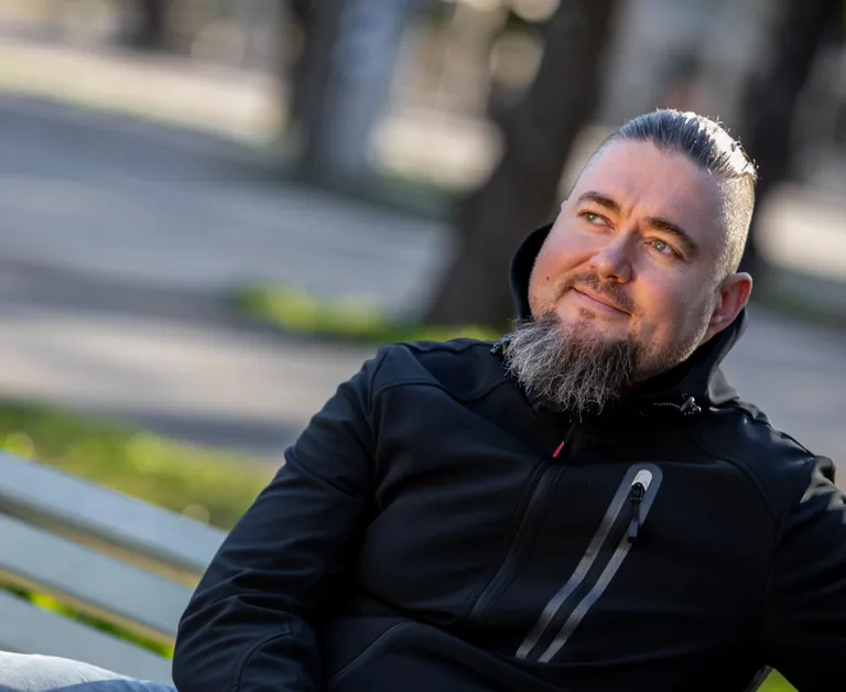 Kriisinõustaja Helar Peterson tõdeb, et kui me ära kukume, ei kuku me ainult enda, vaid kõikide – oma laste, vanemate, abikaasa jaoks. Niisiis peame end hoidma.