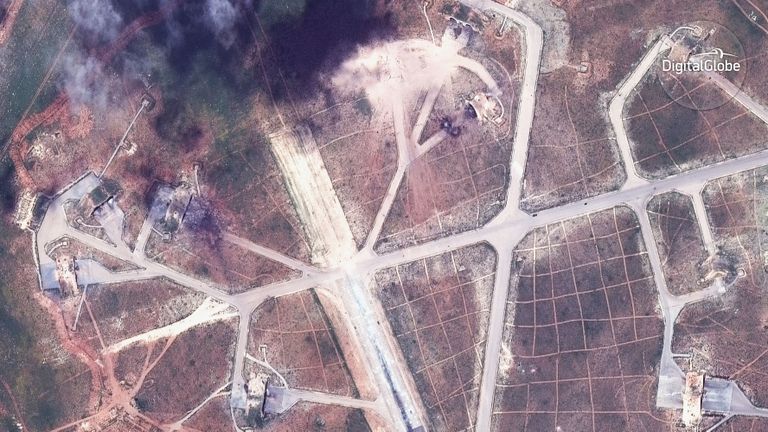Shayrati õhubaas selle aasta 7. aprillil pärast USA õhulööki. Foto: AP/Scanpix