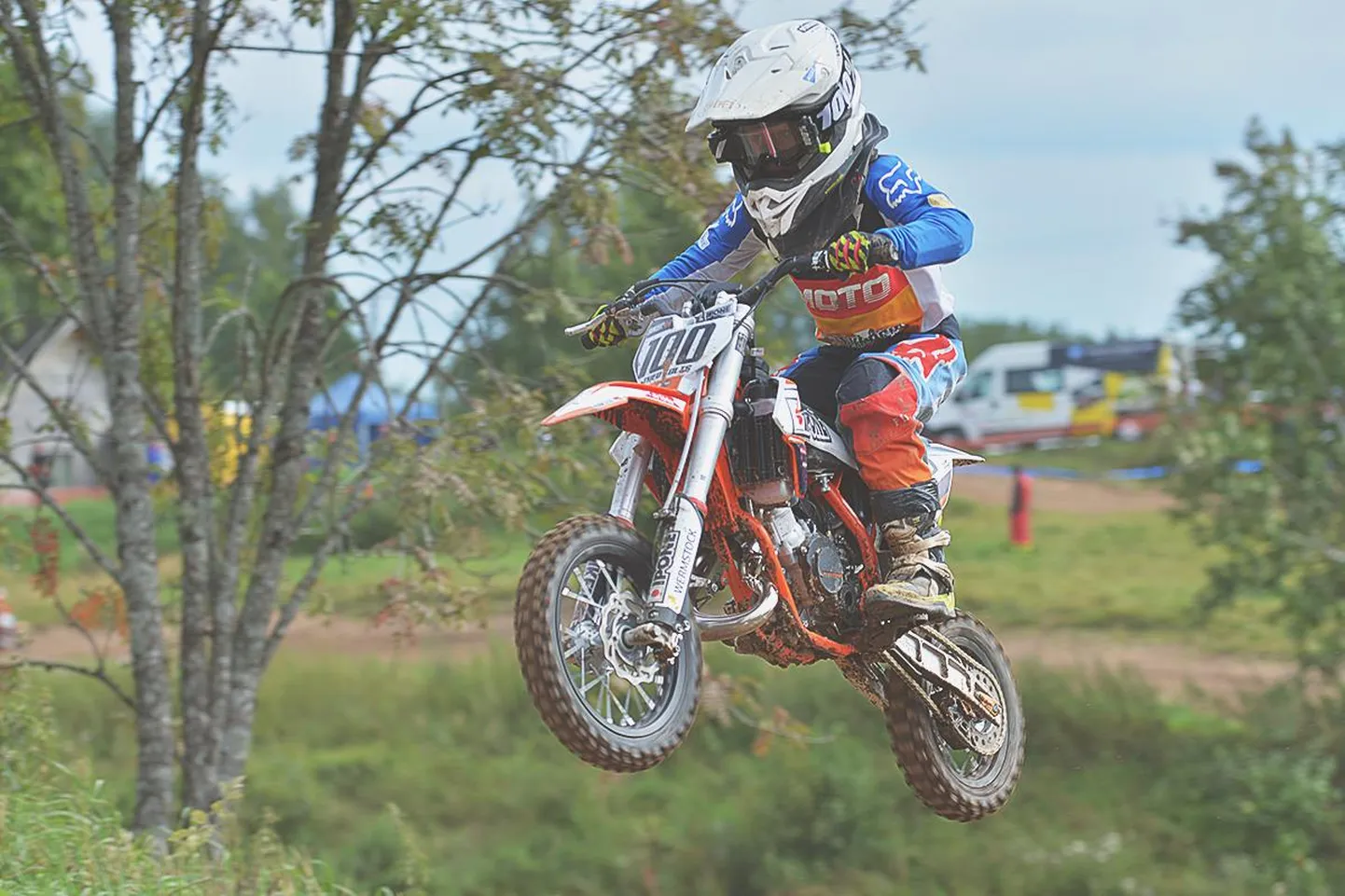 Pärnu Vihuri motoklubi kasvandik Theo Kolts kihutas Haanja krossirajal pjedestaali kõrgeimale astmele.