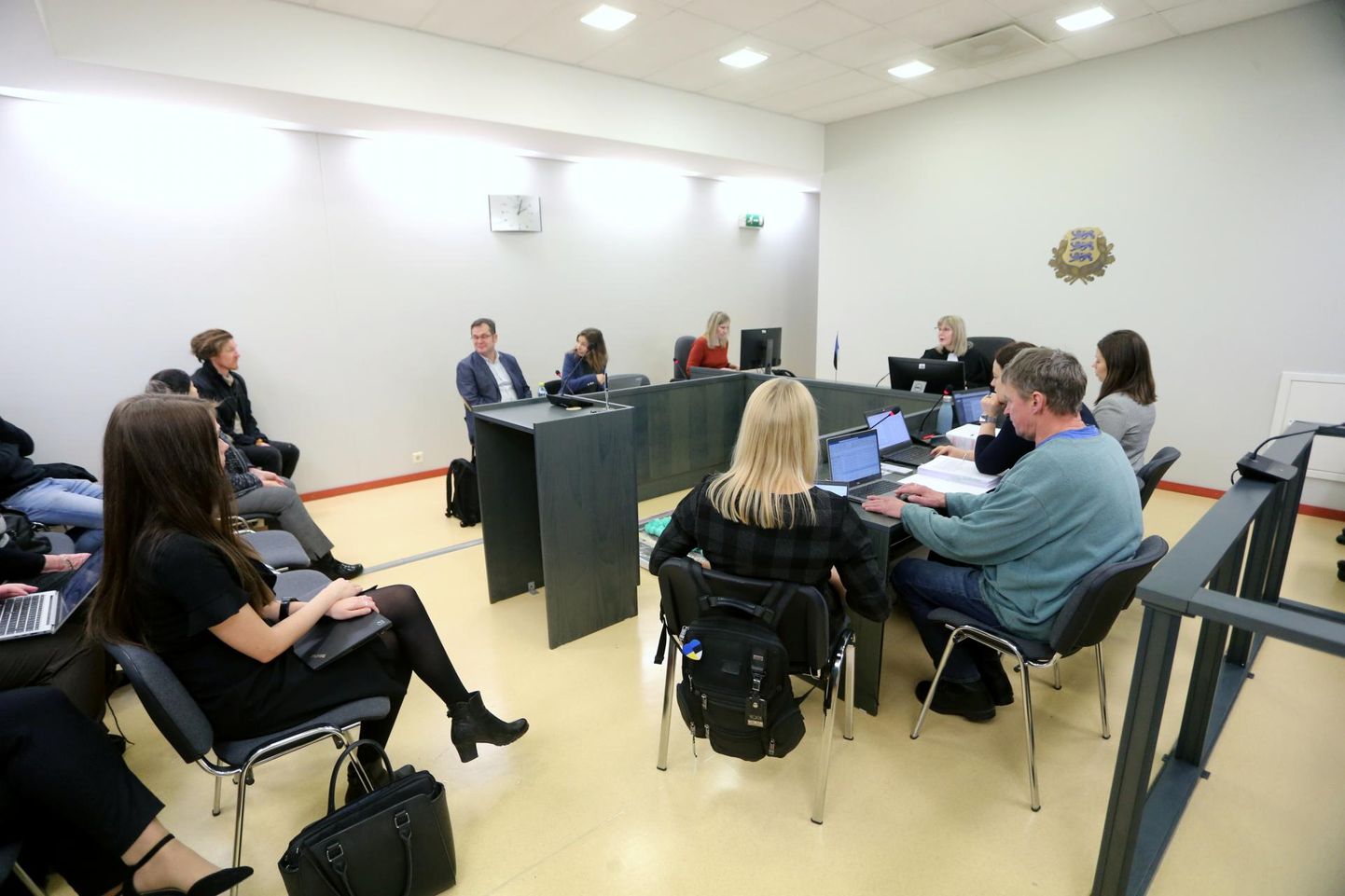 Eilsel kohtuistungil oli lisaks kaebajatele ning Tartu linna esindajatele kohal ka mitu pealtvaatajat.