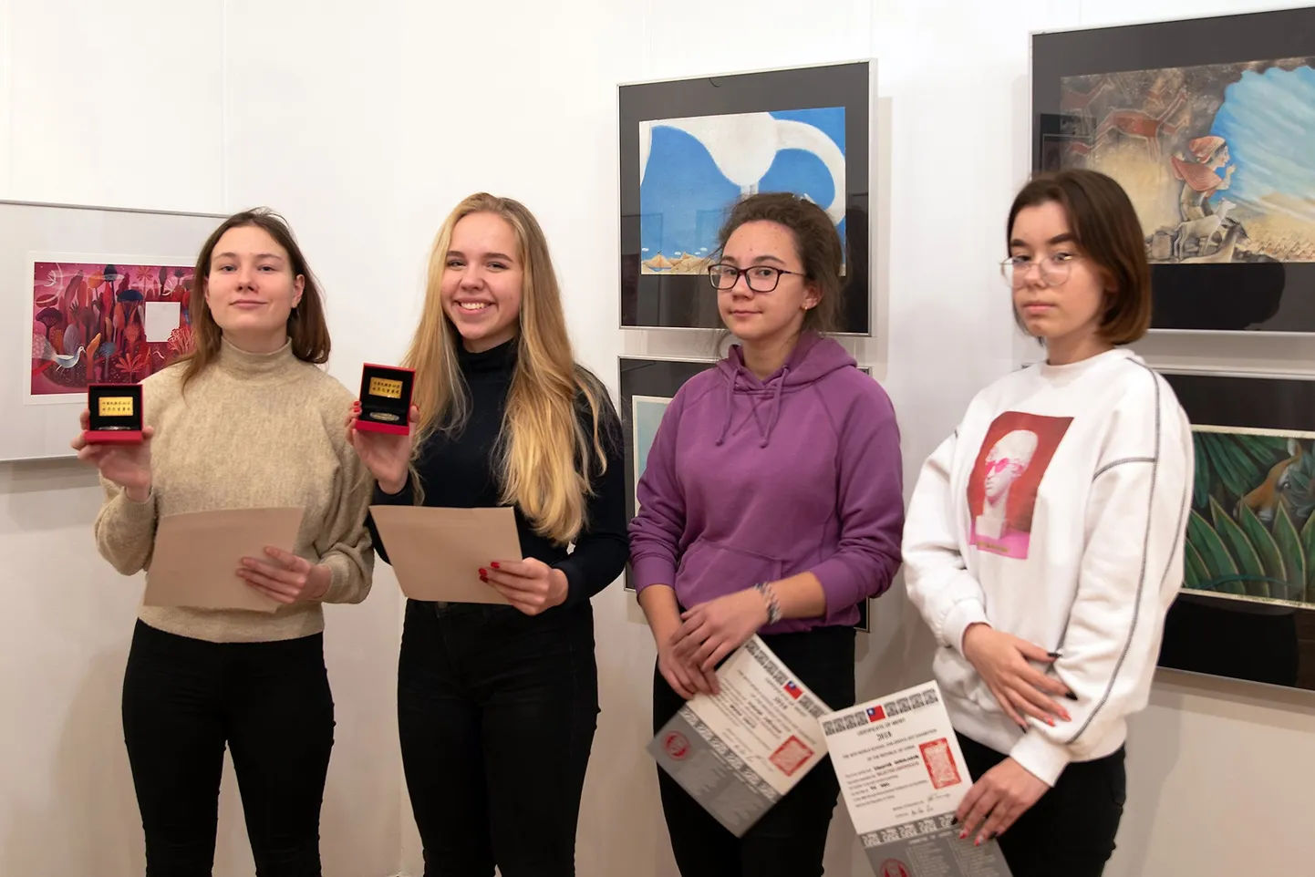 Pronksi pälvinud Evelina Seimar, kulla pälvinud Anastassia Pavlenko ning diplomi saanud Ksenja Kaširova ja Jannika Korolkova.