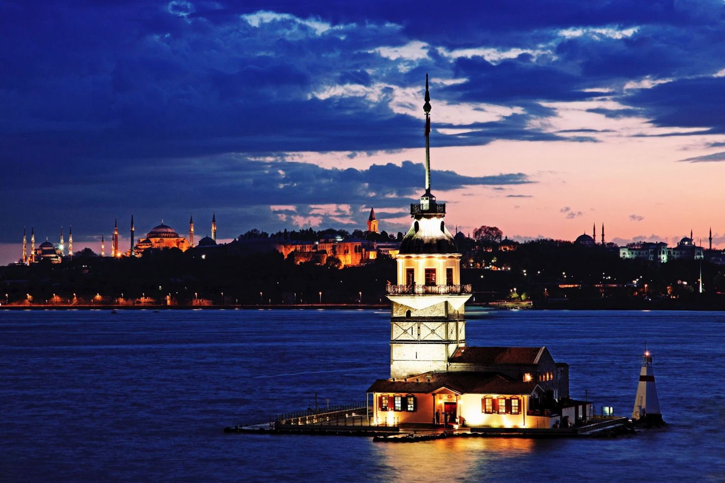 Istanbuli Neitsitorn.