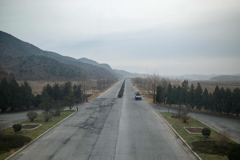 Kaesongi ja Pyongyangi ühendava maantee lõik. 