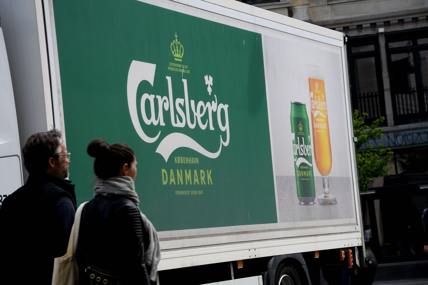 Carlsbergi logoga veok Taanis.