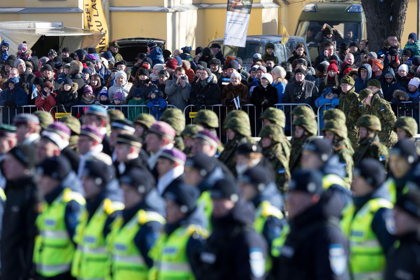 Politsei tähistab Eesti vabariigi aastapäeva pidulike rivistustega. Teisipäeval kell 10 rivistatakse politseinikud üles Rakvere Keskväljakul. Foto on illustratiivne. 