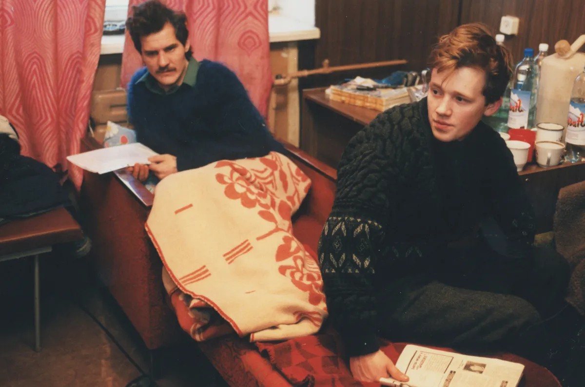 Oru näljastreik 1997. aastal. Pankrotistunud Oru turbakombinaadi töötajad peavad näljastreiki, et välja nõuda saamata jäänud töötasu. FOTO: Toomas Volmer/LUUP