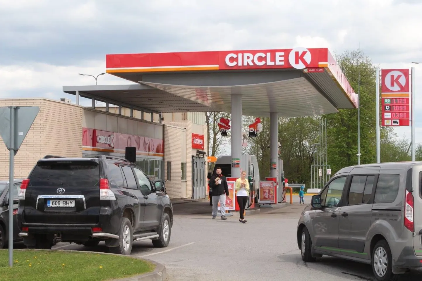 Circle K Mäo teenindusjaama avamispidu