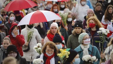 Minskis osales protestimarsil mitusada naist