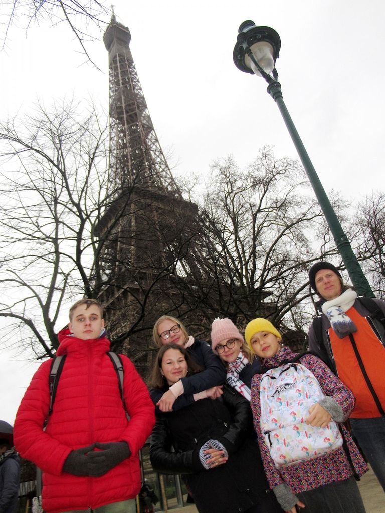 Vahemaandumine Prantsusmaal andis võimaluse käia ka Pariisis ja Eiffeli tornis.