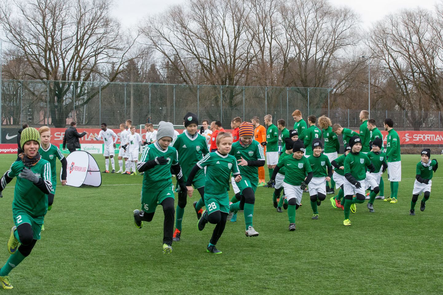 Eesti tippsarjade jalgpalliklubid said noortetöö arendamiseks UEFA-lt kokku 400 000 euro ulatuses solidaarsustoetust.