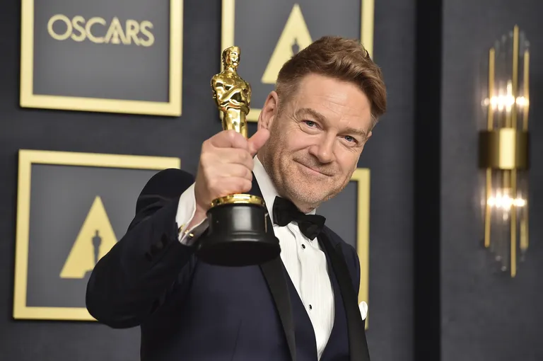 Kenneth Branaghile tõi film «Belfast» parima originaalstsenaariumi Oscari.
