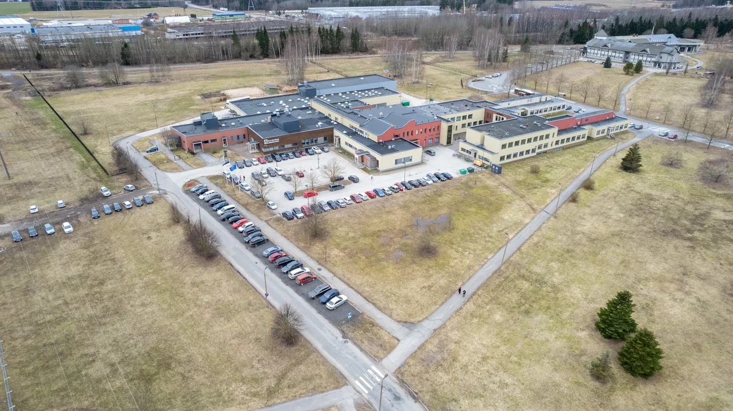Tartu Tamme gümnaasiumi veterinaarsuuna õppetöö hakkab toimuma kord nädalas Eesti maaülikooli veterinaarmeditsiini ja loomakasvatuse instituudis.