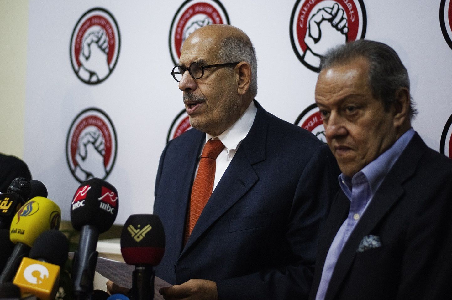 Nobeli rahupreemia laureaat ja Egiptuse opositsioonilise Rahvusliku Päästerinde juht Mohamed El Baradei (vasakul).