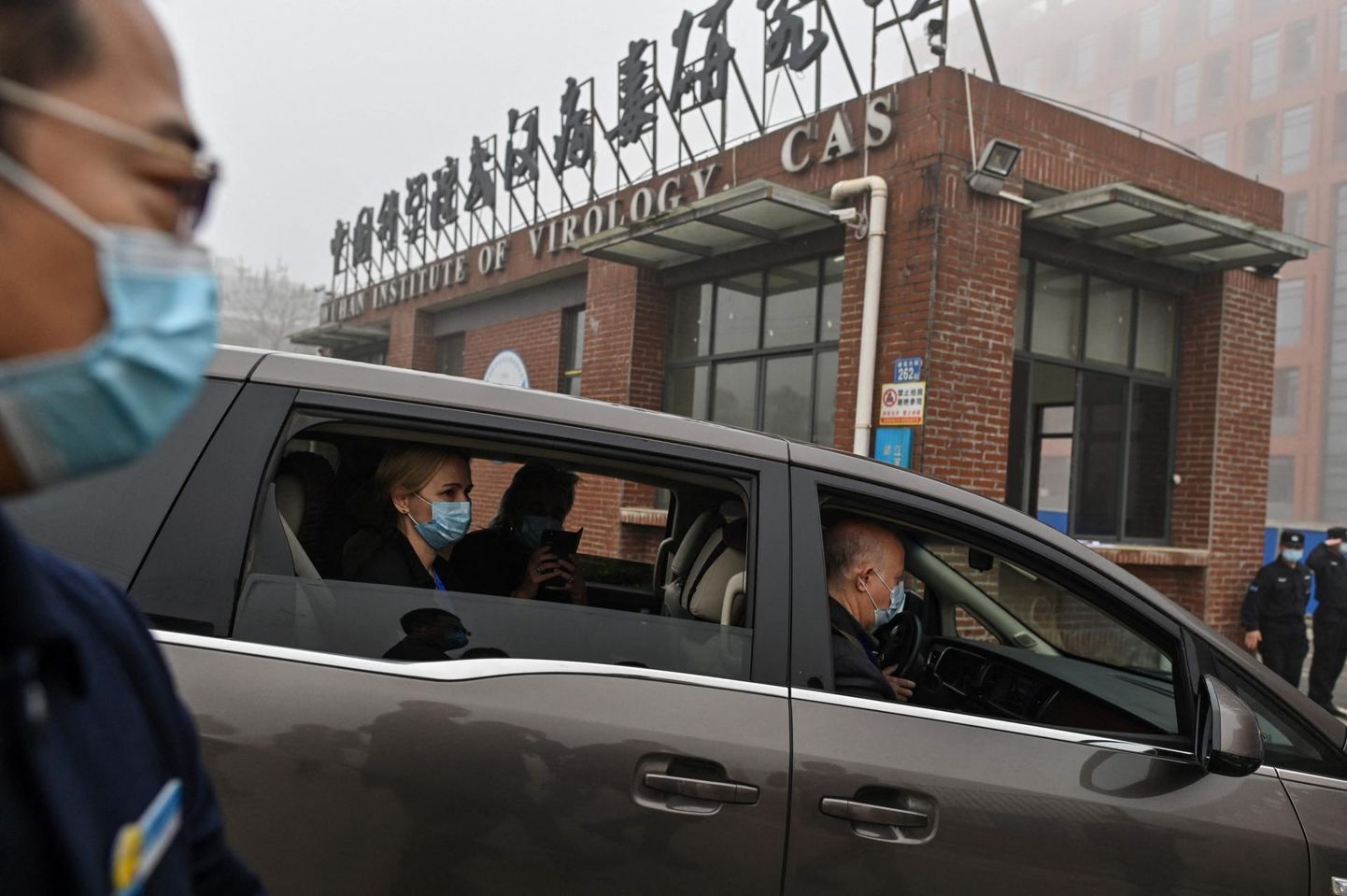 Maailma Terviseorganisatsiooni eksperdimeeskond tänavu veebruaris Wuhani viroloogialabori territooriumil. 