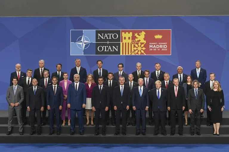 Совместное фото лидеров НАТО в Мадриде.