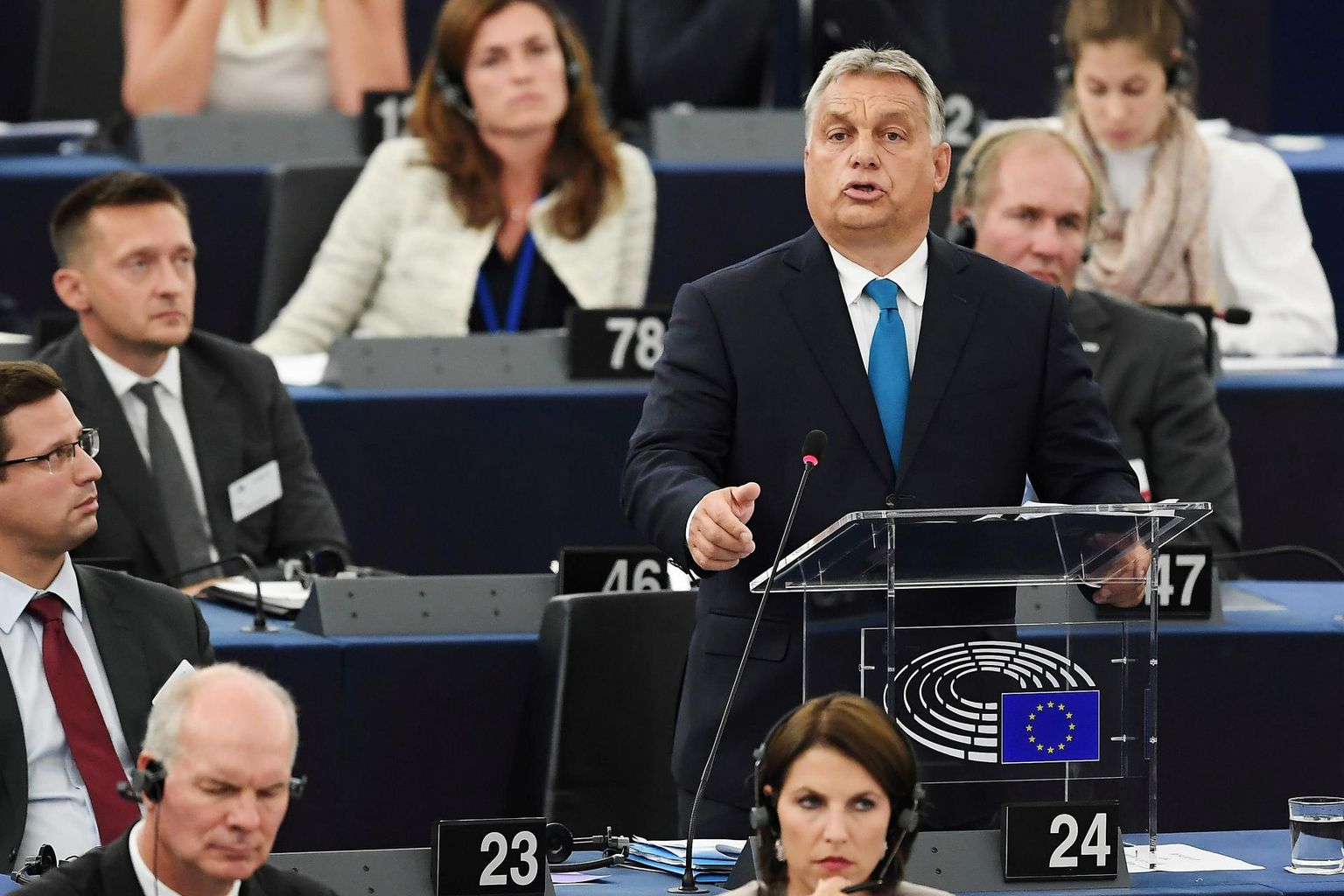 Ungari peaminister Viktor Orbán tõotas seista Euroopa Liidu nõude vastu leevendada oma migratsioonivastast positsiooni ning nimetas survet väljapressimiseks.
