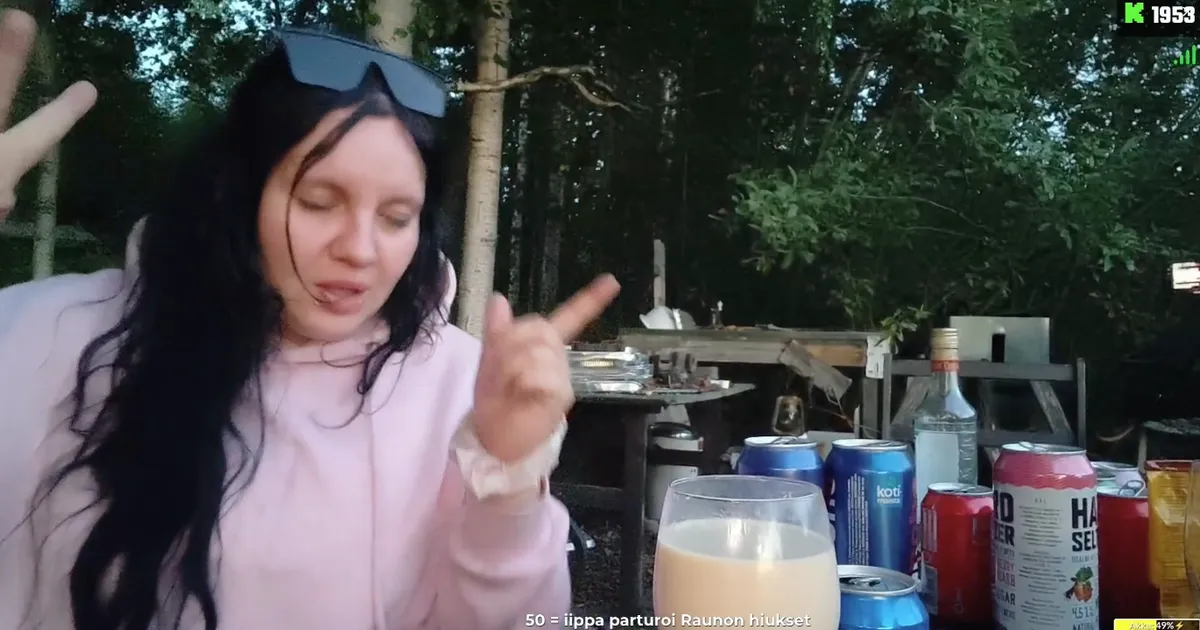 «Ma ei kurda. Saab juua ja raha tuleb.» Tuhanded vaatavad, kuidas soomlanna purjutamisega elatist teenib