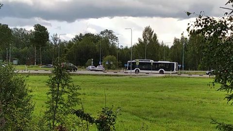VIDEO ⟩ Signaalitamine ja ohutuled panid Eesti põhimaanteel liikluse pausile