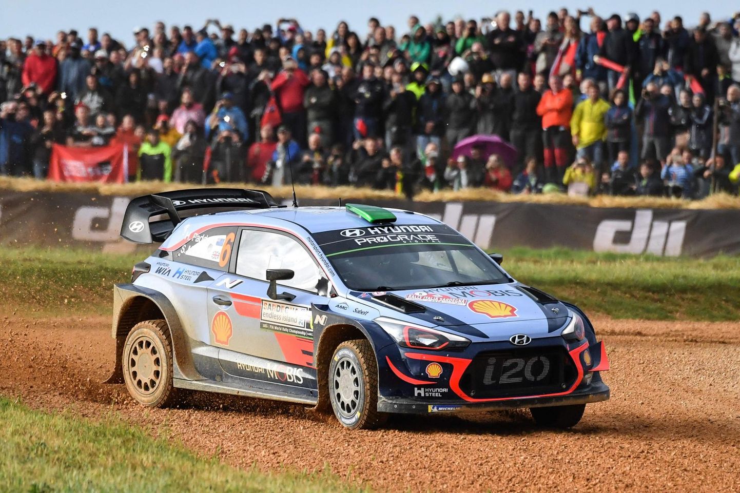 Uus-Meremaa parim rallisõitja Hayden Paddon (Hyundai) on üks kolmest WRC-sarja piloodist, kes Rally Estonial starti tuleb.