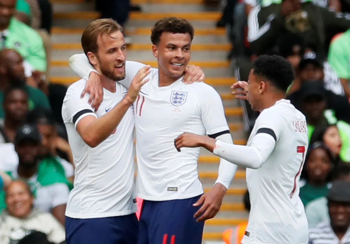 Harry Kane (vasakul) jahib täna järjekordseid väravaid, ent Dele Alli peab mängu kõrvalt vaatama.