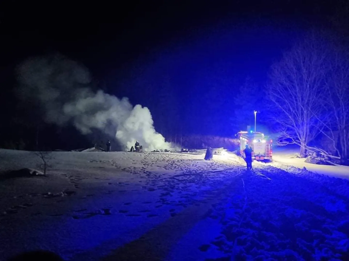 Rõuges tules hävinud kuuri põlengu võis põhjustada mesiniku hooletus tossumasina kasutamisel.
