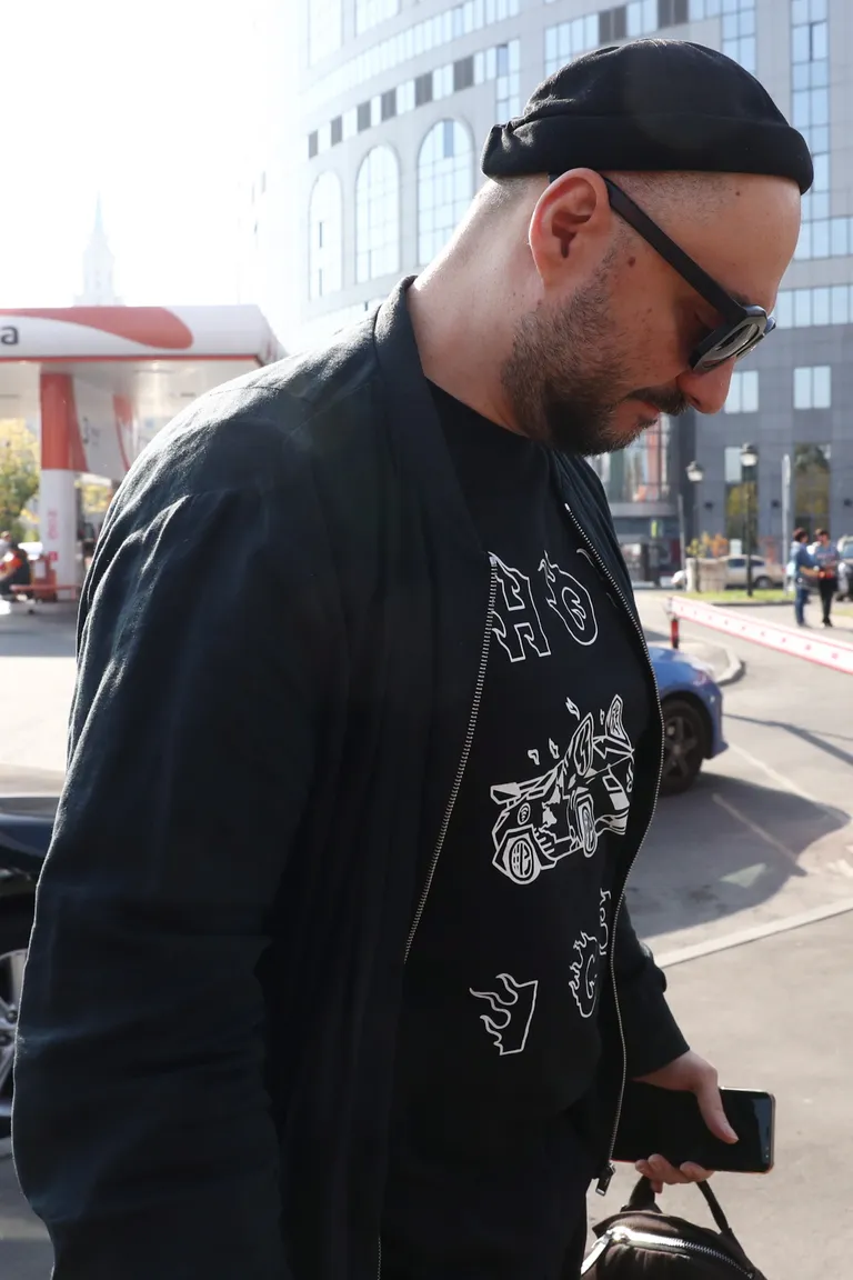 Täna kõndis Kirill Serebrennikov Moskva kohtusse.