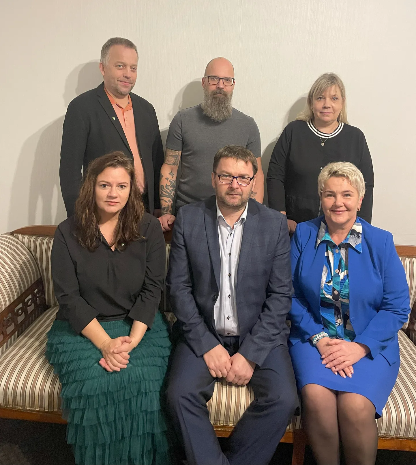 Isamaa Valgamaa piirkond (ülevalt vasakult) Kaupo Kutsar, Viljar Schmidt ja Jaanika Põder ning (alt vasakult) Monika Rogenbaum, Marek Käis ja Jelena Jallai.