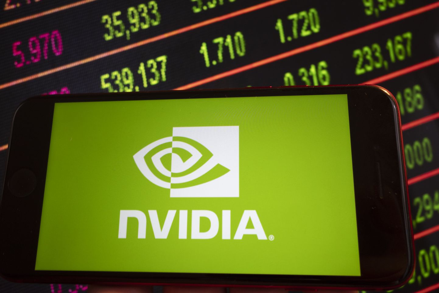 Nvidia on üks seitsmest suure turuväärtusega tehnoloogiaaktsiast, kes on tänavu investoreid hullutanud
