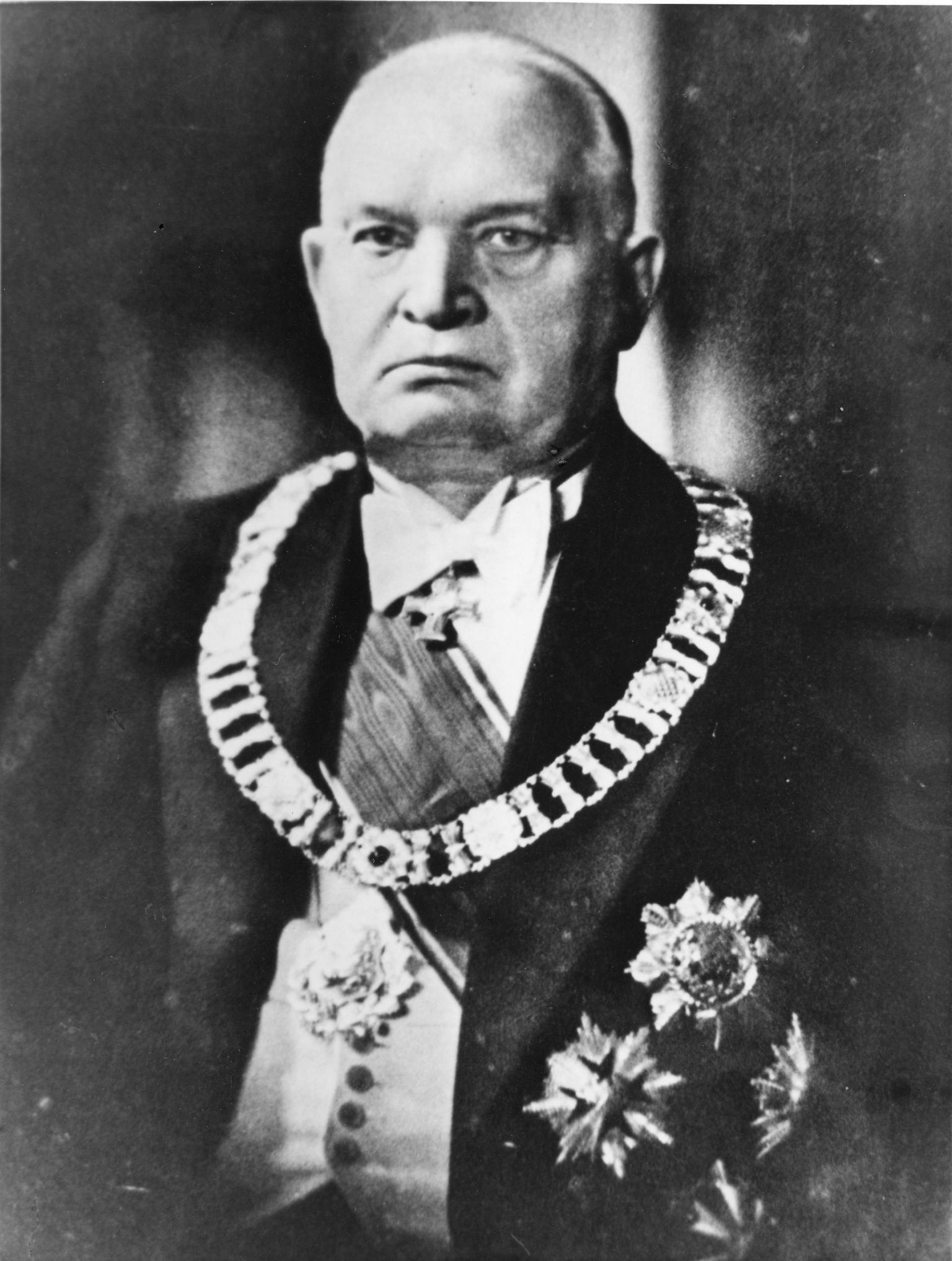 Konstantin Päts oli sündinud 1874. aastal ja tema 150. sünniaastapäeva puhul annab Eesti Pank välja meenemündi.