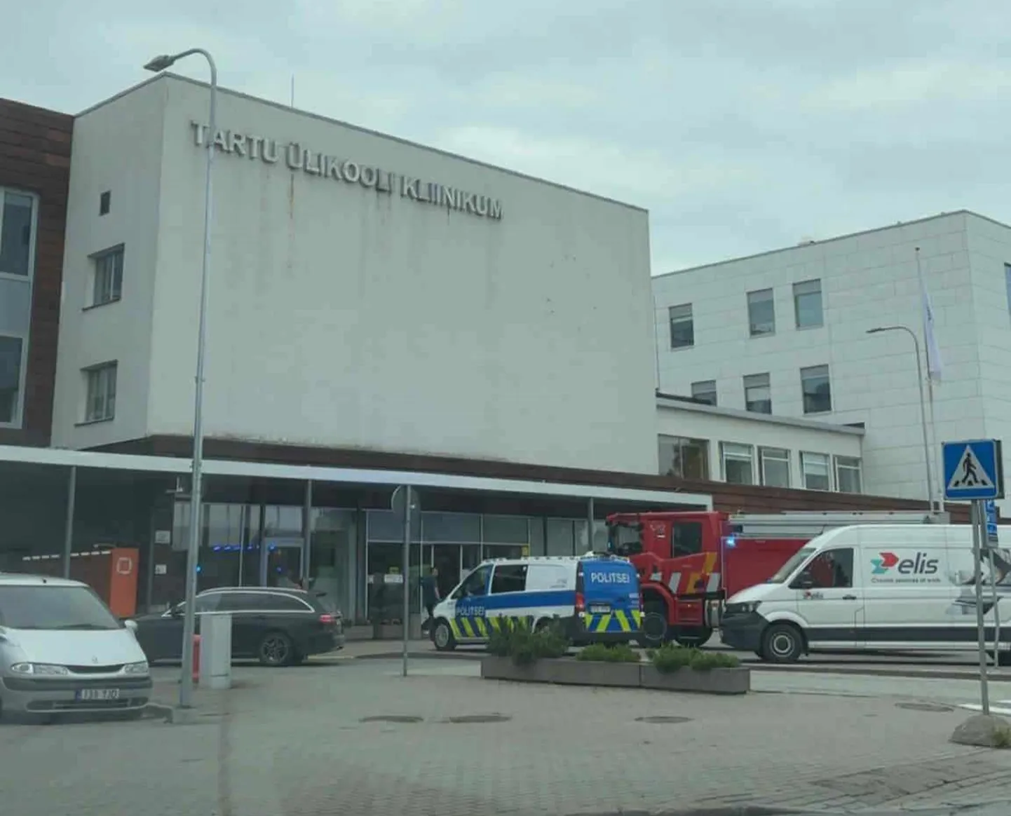 Lisaks päästjatele reageeris väljakutsele politseiekipaaž, ent nende abi tarvis ei läinud.