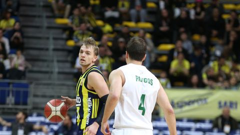 Žagaram žilbinošs sniegums Turcijas čempionāta spēlē