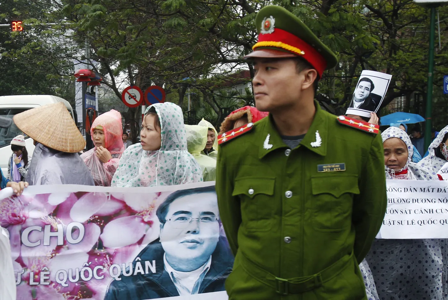 Vietnami politsenikik. Foto on illustreeriv.
