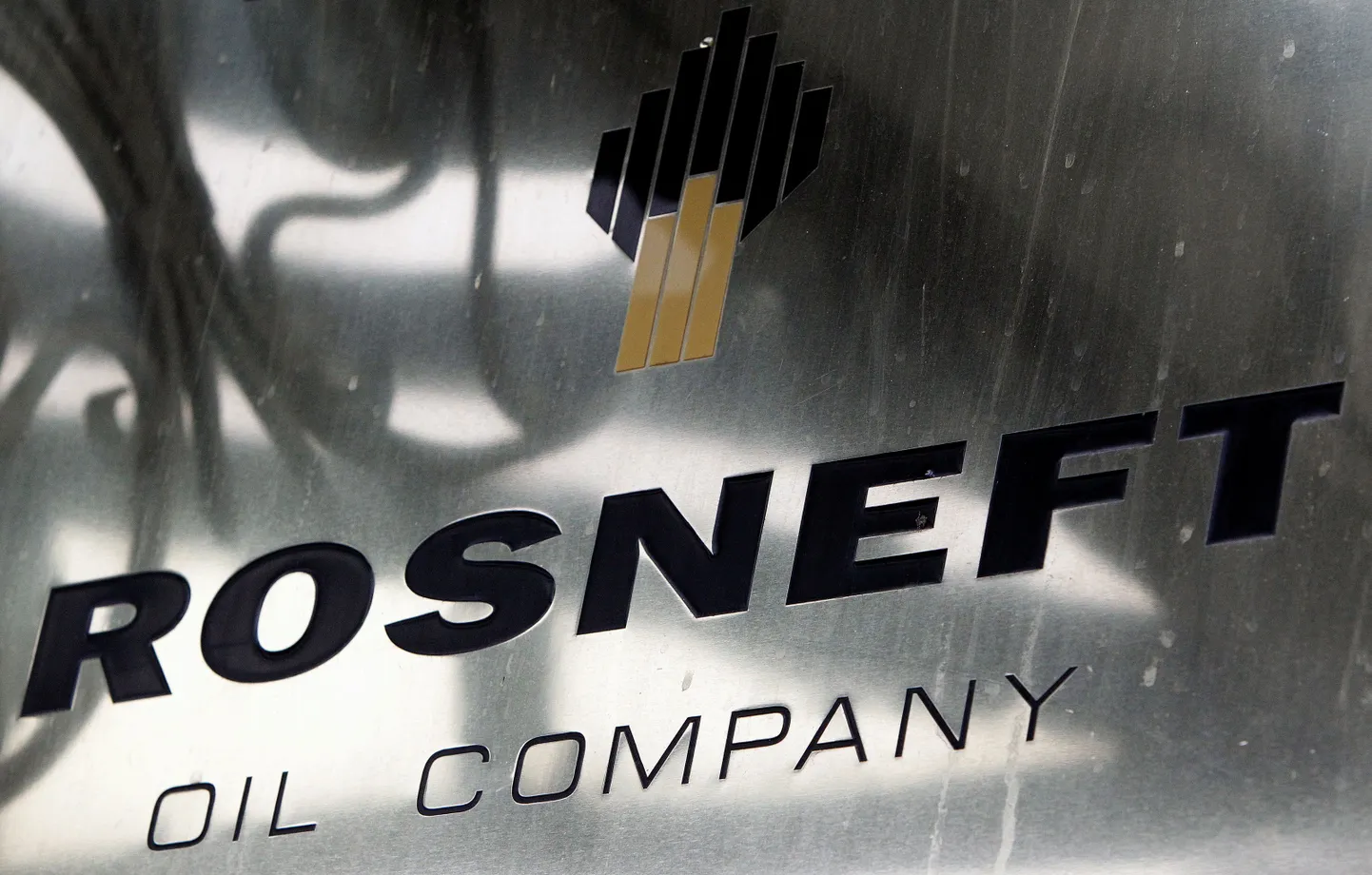 Rosnefti logo.