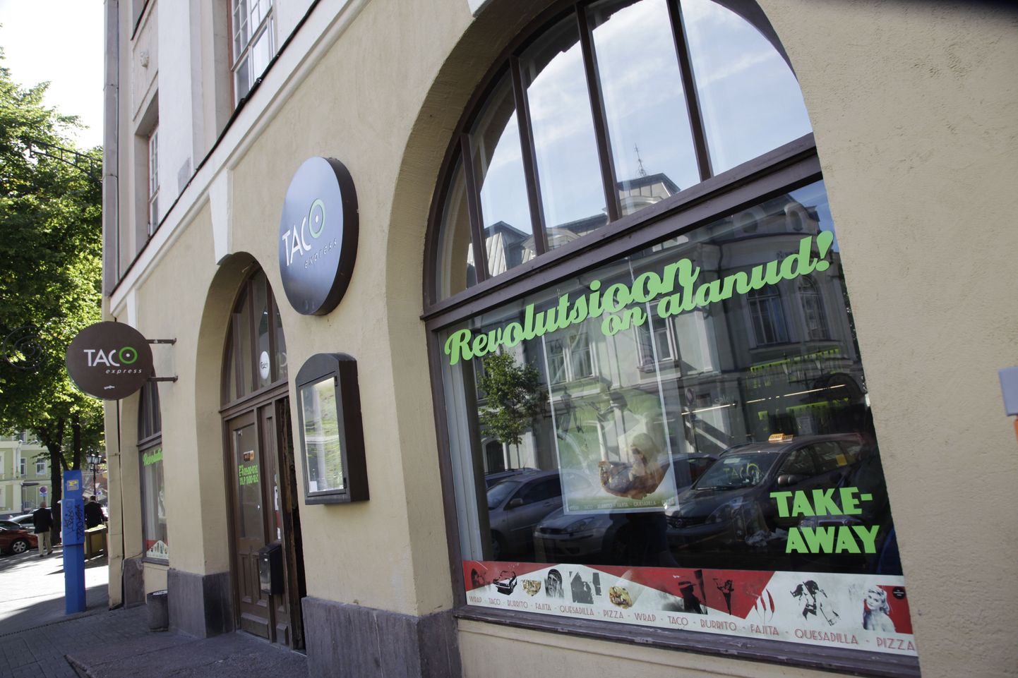 Restoran Taco Express Tallinnas Vabaduse platsi lähedal.