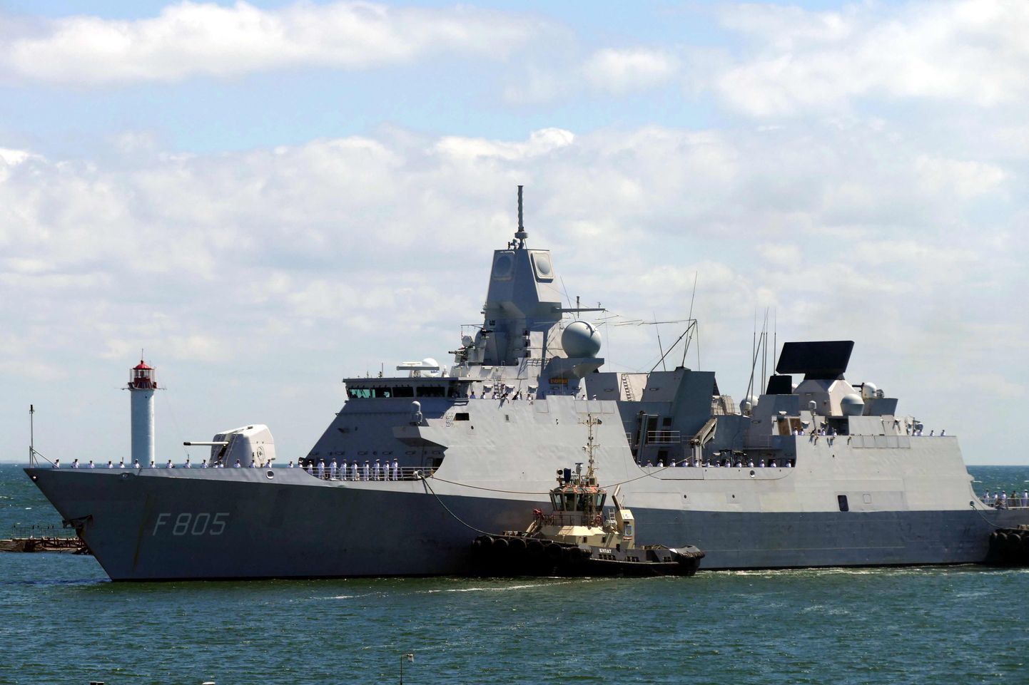 Nīderlandes karaflotes fregate "Evertsen".
