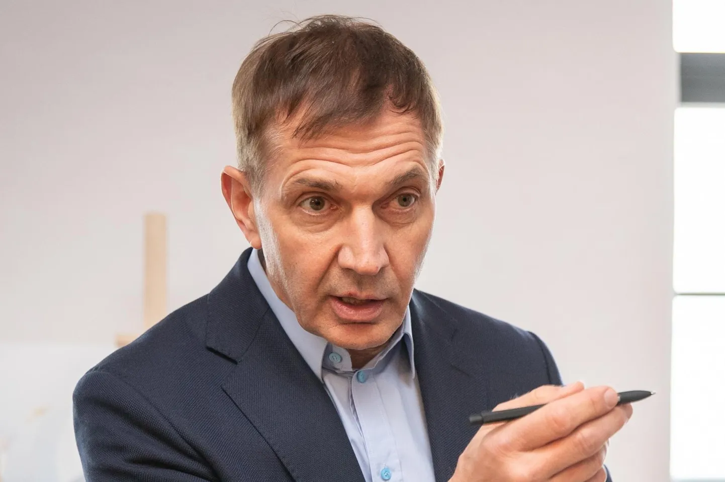 Taas EOK presidendiks kandideeriv Urmas Sõõrumaa on tihti rääkinud, kuidas ta pääseb hõlpsalt poliitikute jutule.