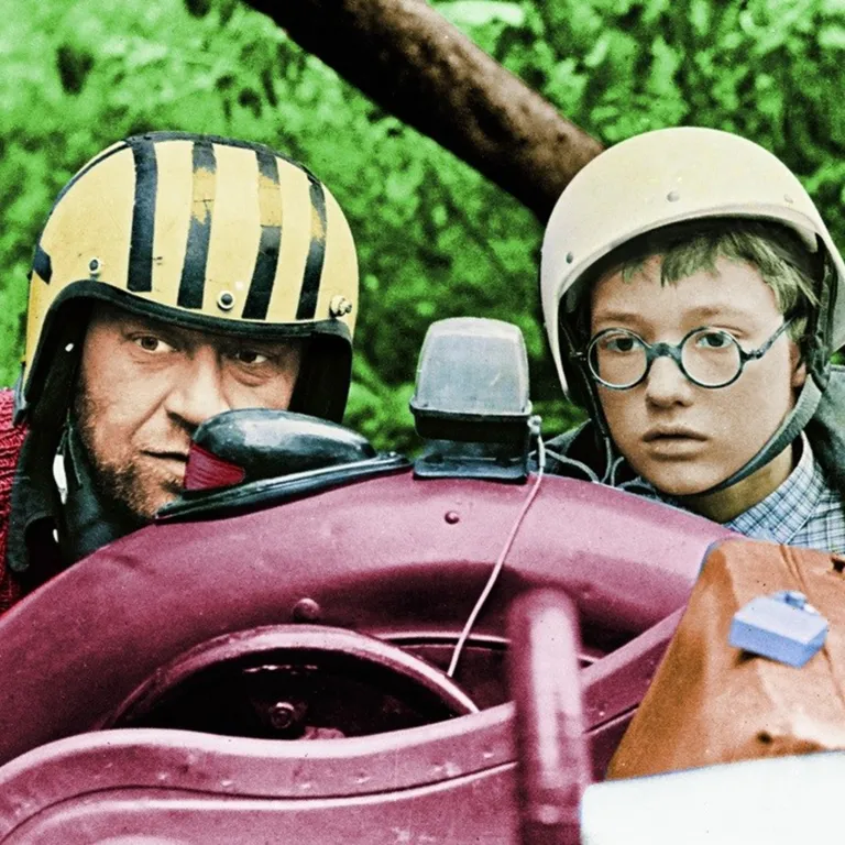 Tõnu Kark ja Margus Alver filmis «Lammas all paremas nurgas» (1992)
