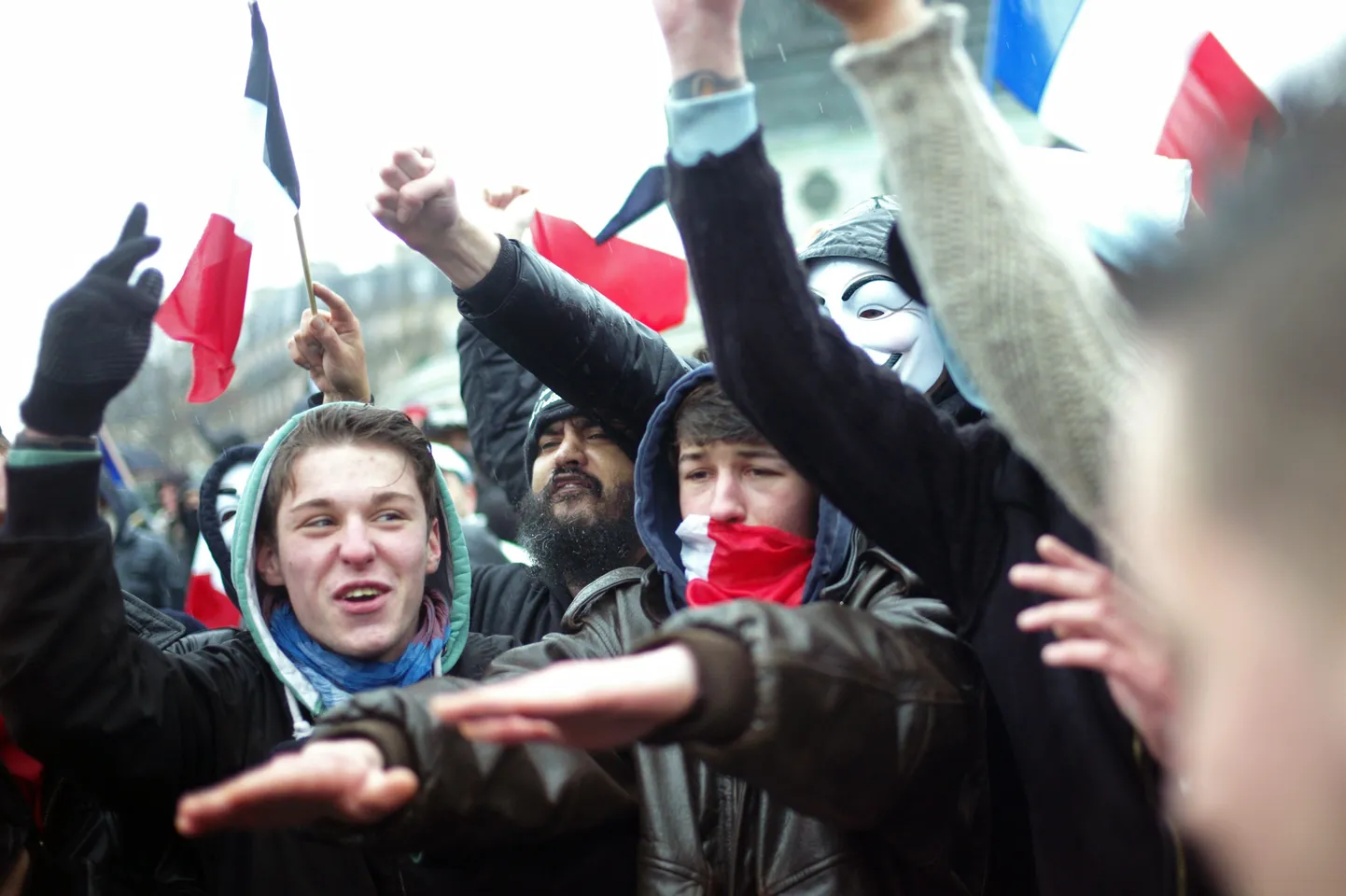 Protestijad avaldamas meelt Prantsuse presidendi poliitika vastu.