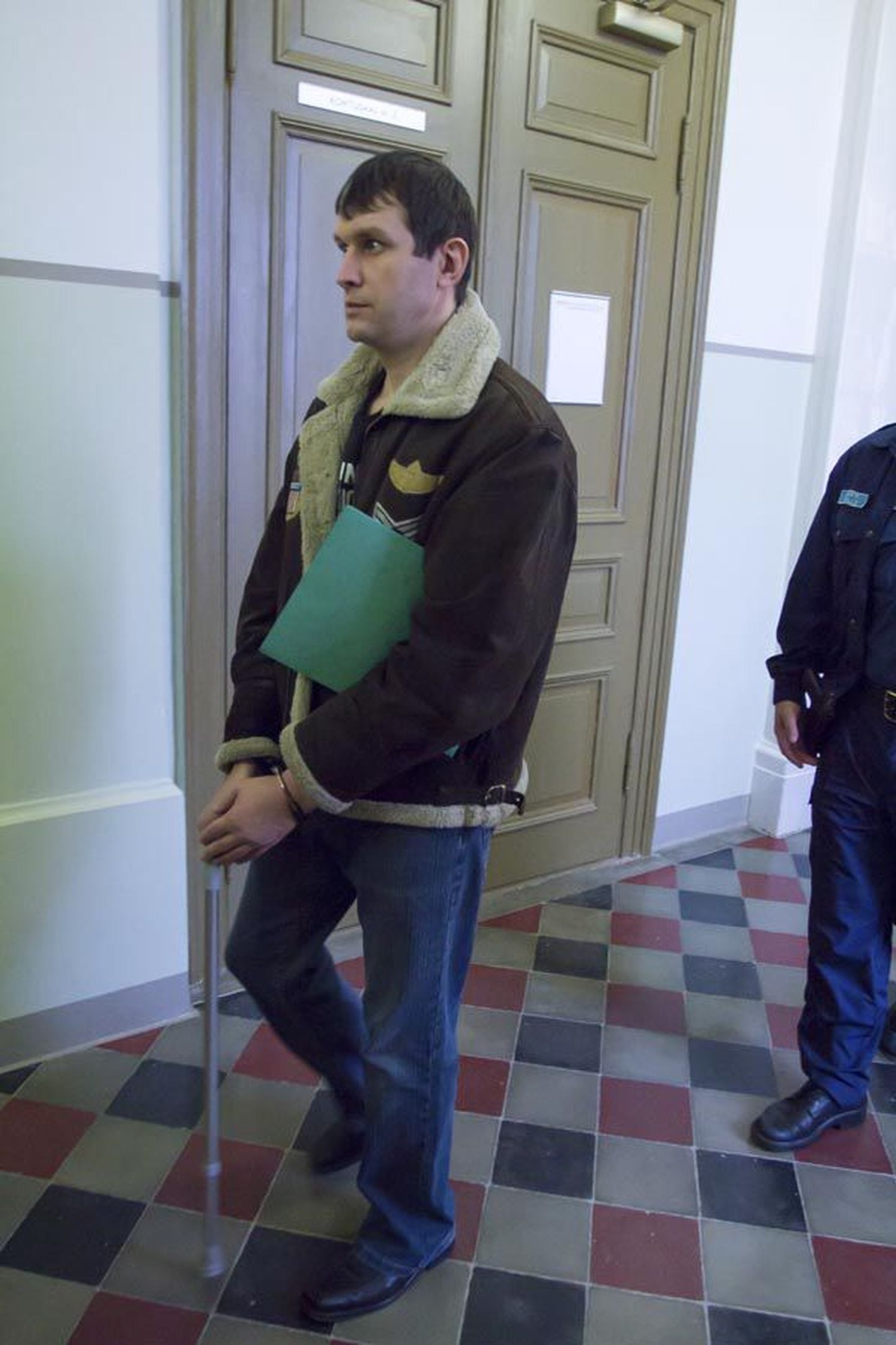 Juri Kolesnikovi üle hakati kohut pidama kuu aega tagasi ning eile mõistis kohtunik talle karistuseks 18 aasta pikkuse vangistuse.
