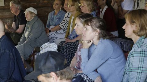 GALERII ⟩ Murdekeel elab noorte kirjanike loomingus edasi
