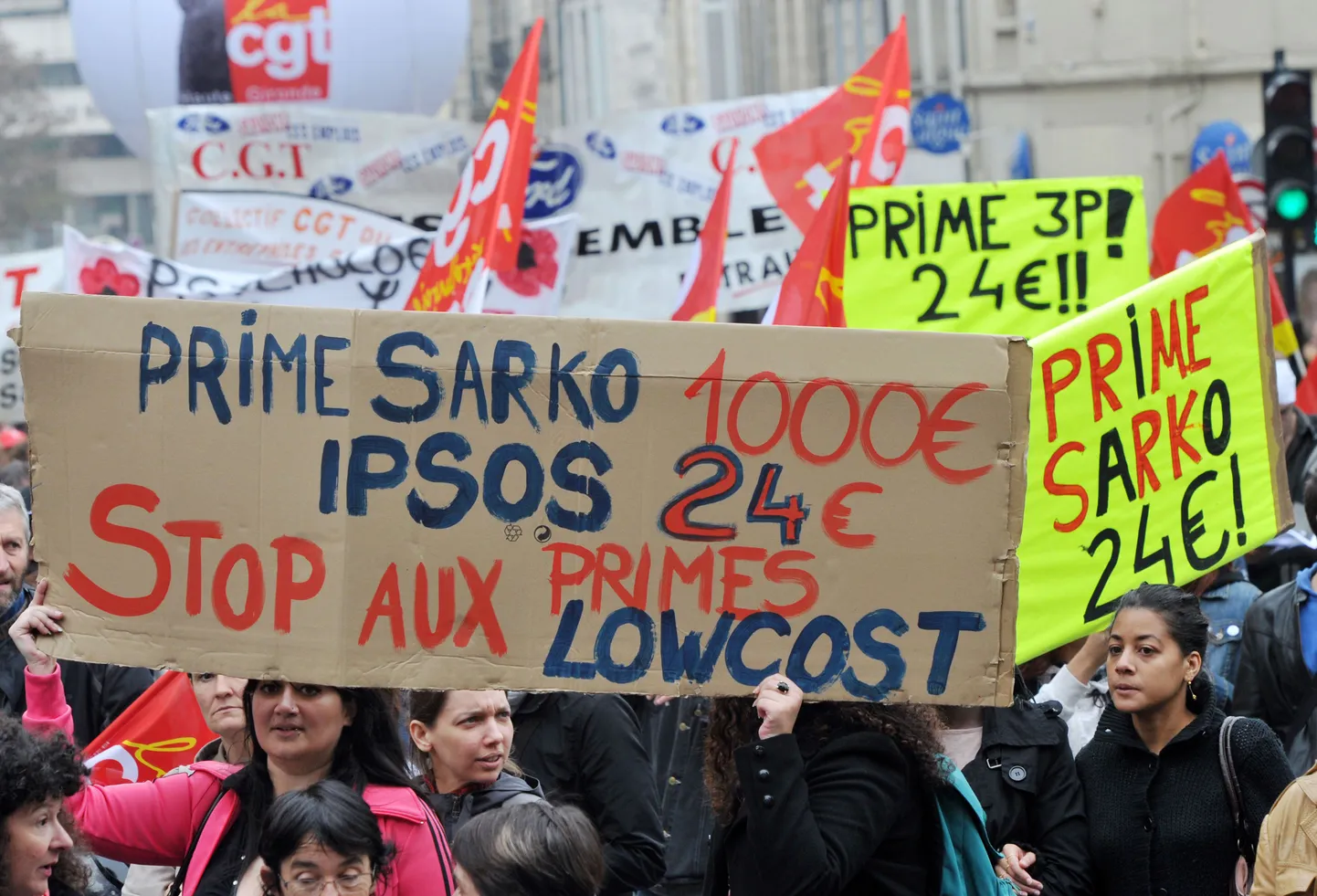 Inimesed 11. oktoobril Bordeaux's valitsuse kärpekavade vastu meelt avaldamas.