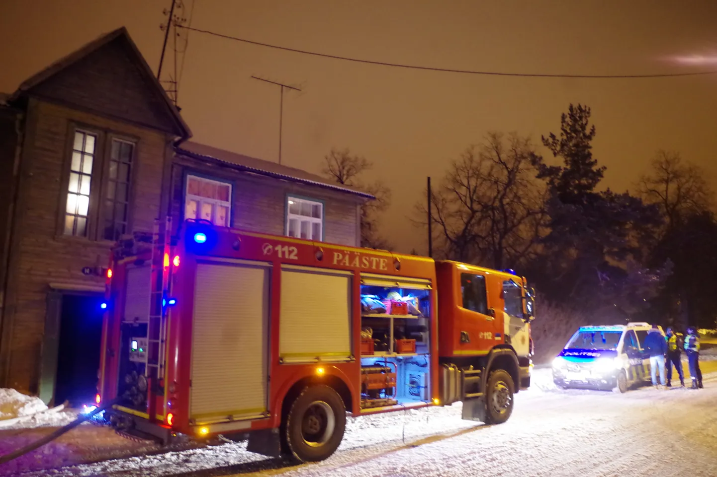 Tulekahju Antslas Veski tänaval.