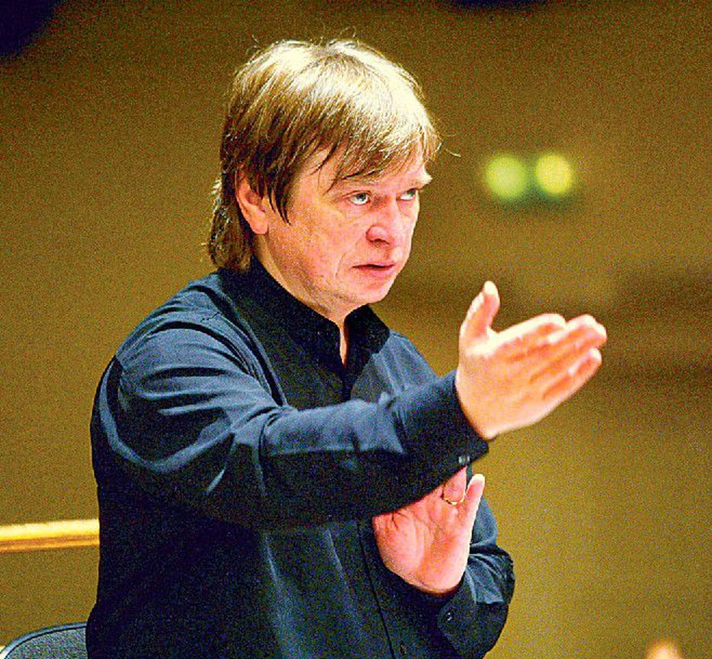 Николай Алексеев занимает пост главного дирижера Эстонского государственного симфонического оркестра с 2001 года.