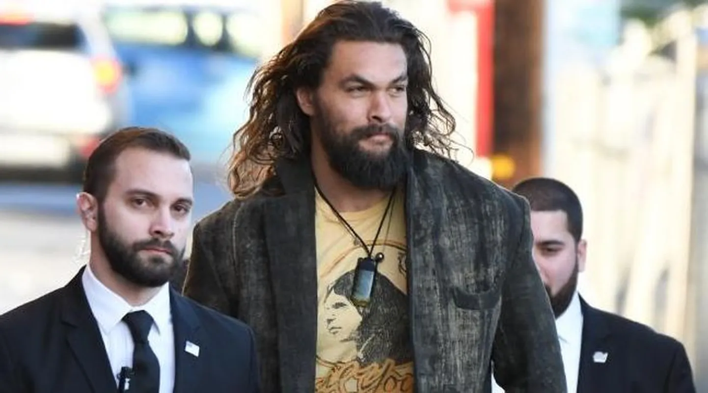 Jason Momoa ja ta ihukaitsjad