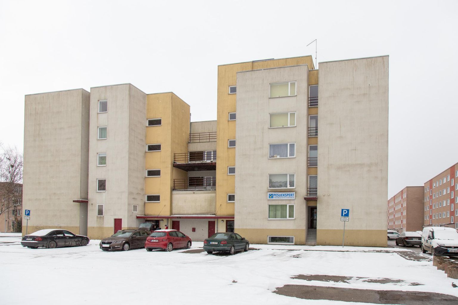 Kaks Ukraina peret on leidnud peatuspaiga Viljandi linnale kuuluvates korterites Männimäel.