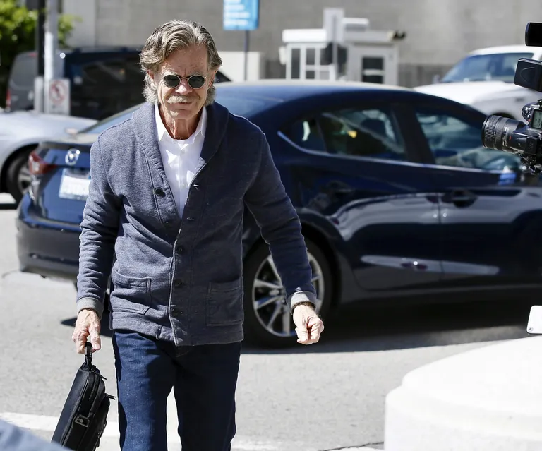 Huffmani abikaasa William H. Macy saabus kohtusse.