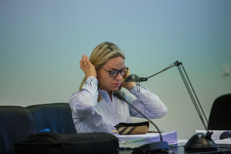 Prokurör Gardi Anderson nõustus kaitsja Rünno Roosmaaga, et kuna istungitel puudutakse süüdistatava ja tema lähikondsete eraelu, on mõistlik kuulutada kohtupidamine kinniseks. / Mailiis Ollino/