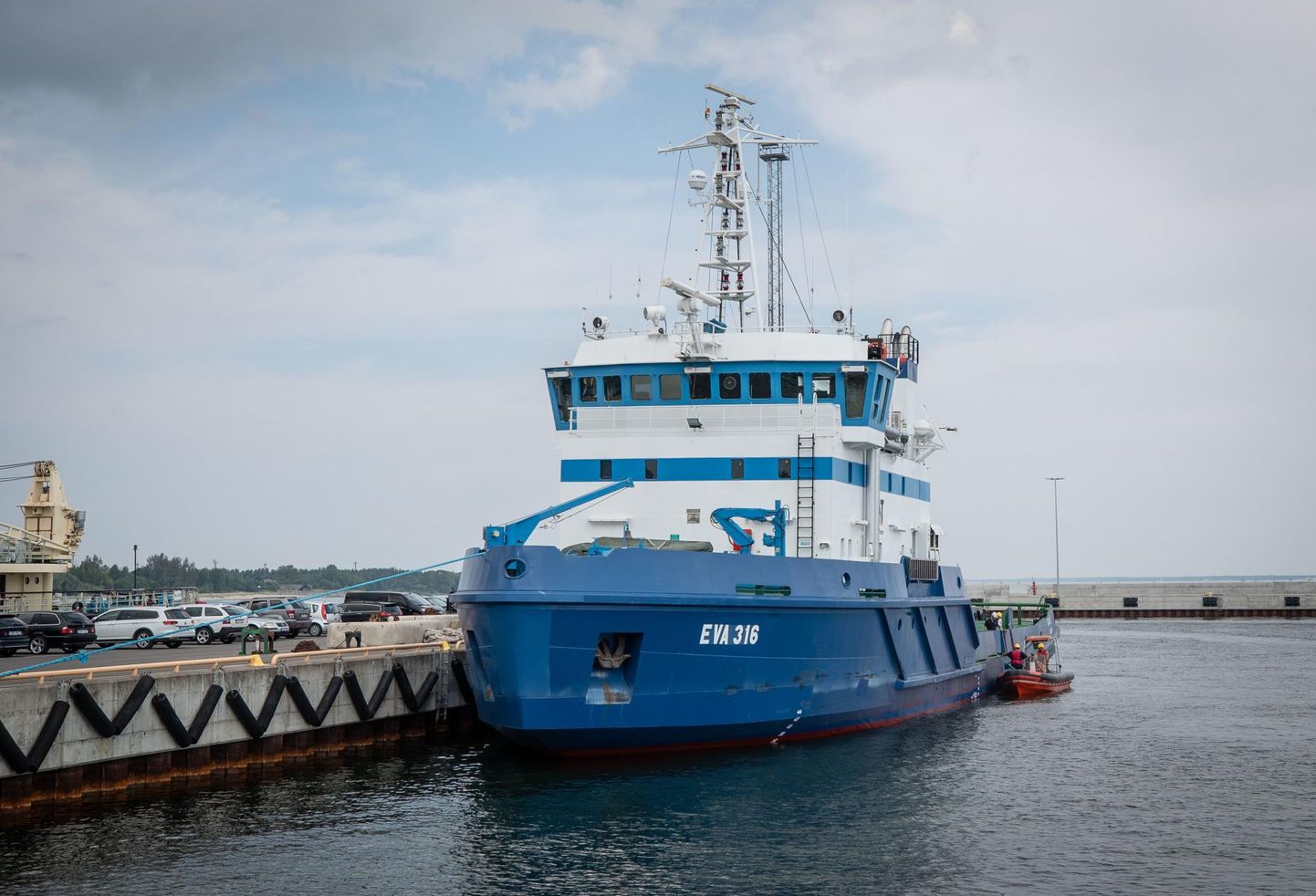 Estonia vraki uurimislaeva Eva 316 tutvustav pressiüritus koos merepäästeõppusega. 