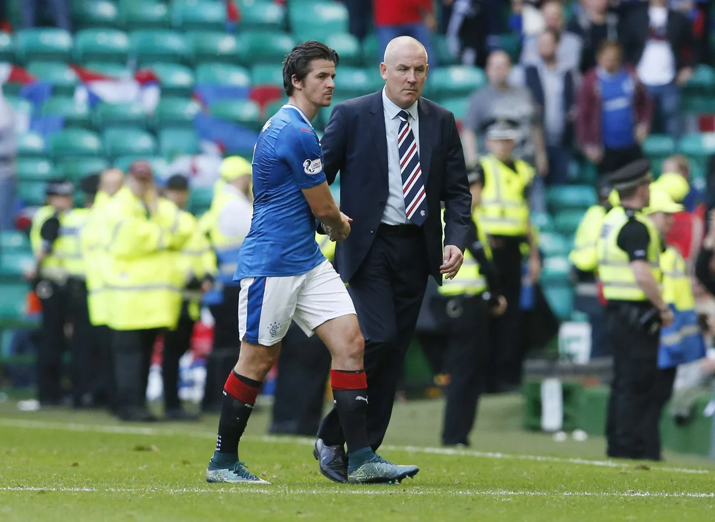 Joey Barton (vasakul)