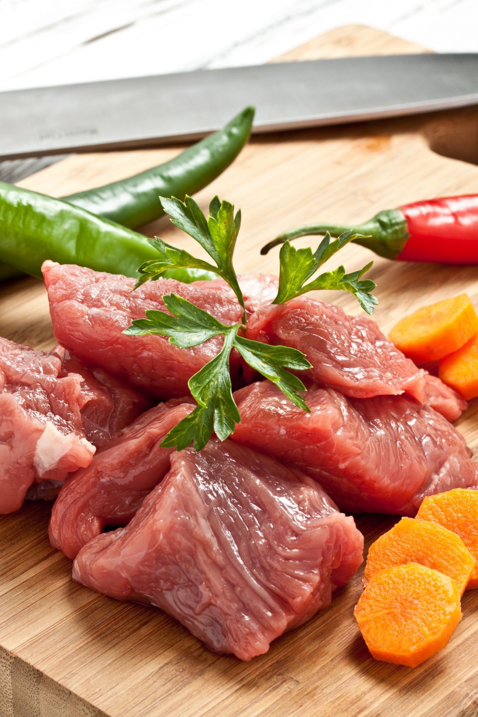 Tasub osta töötlemata liha, mida saad vastavalt oma soovile maitsestada.